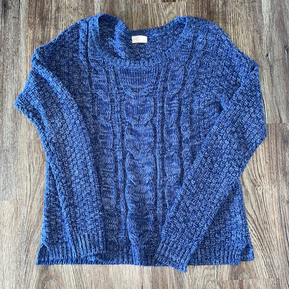 💙 EUC SO Knit Sweater